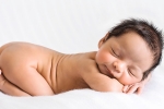 Bedrové kĺby kontrolujú bábätkám už v pôrodniciach