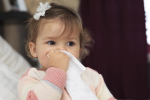 Ako naučiť dieťa fúkať nos?