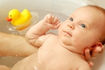 Kúpanie bábätka: čo potrebujete a&nbsp;ako postupovať?