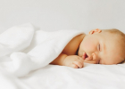10 tipov na pokojný spánok bábätiek