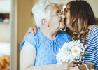 Pošli radosť seniorom: Láska kvitne v každom veku