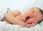 Prečo bábätko po narodení schudne?