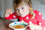 POLIEVKA ako hlavné jedlo: Čo by mala obsahovať kvalitná polievka pre deti + recepty