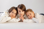 Zo života: Traja chlapci do troch rokov a štvrté dievčatko