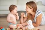Ako sa správne a pútavo rozprávať s bábätkom?