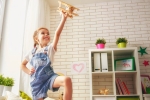 Detská izba presýtená podnetmi: menej je niekedy viac. 3 tipy pre rodičov!