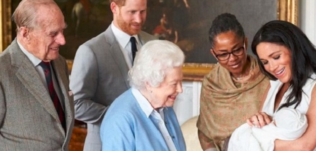 Prvé FOTOGRAFIE: Meghan a Harry ukázali syna. Je to ARCHIE