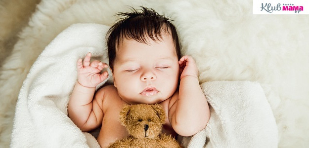 Fyzioterapeutka radí: Hniezdo pre dieťa na spanie - áno alebo nie?
