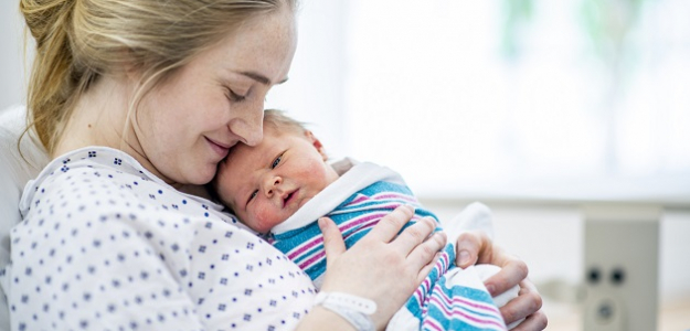 Tlak z (ne)dojčenia vplýva na popôrodnú depresiu