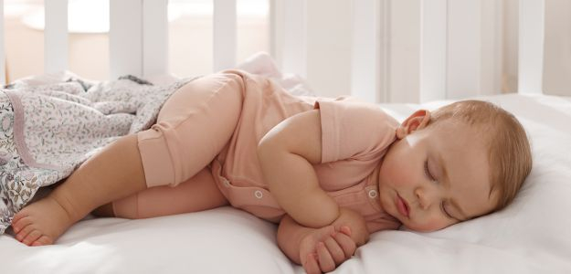 Ako uložiť dojča k spánku