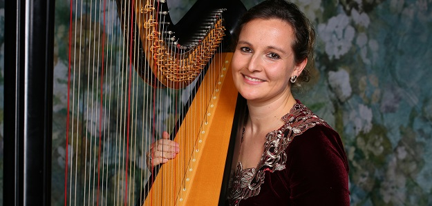 Harfistka Ivana Záhorová