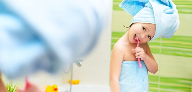 Žlté zuby u dieťaťa: nedostatočná hygiena alebo užívanie liekov?