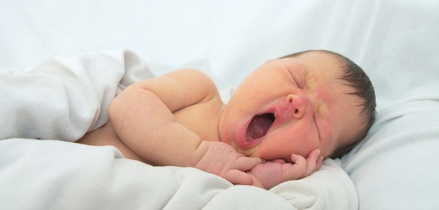 Prečo bábätko po narodení schudne?