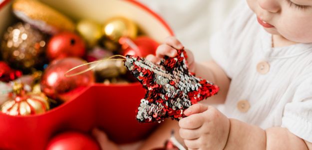 Ozdoby na vianočnom stromčeku: Pritiahnite si do rodiny pokoj či hojnosť