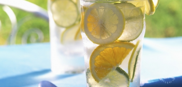 Sirup z citrónov a petržlenovej vňate