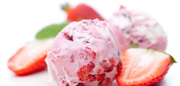 Jahodovo-tvarohová zmrzlina